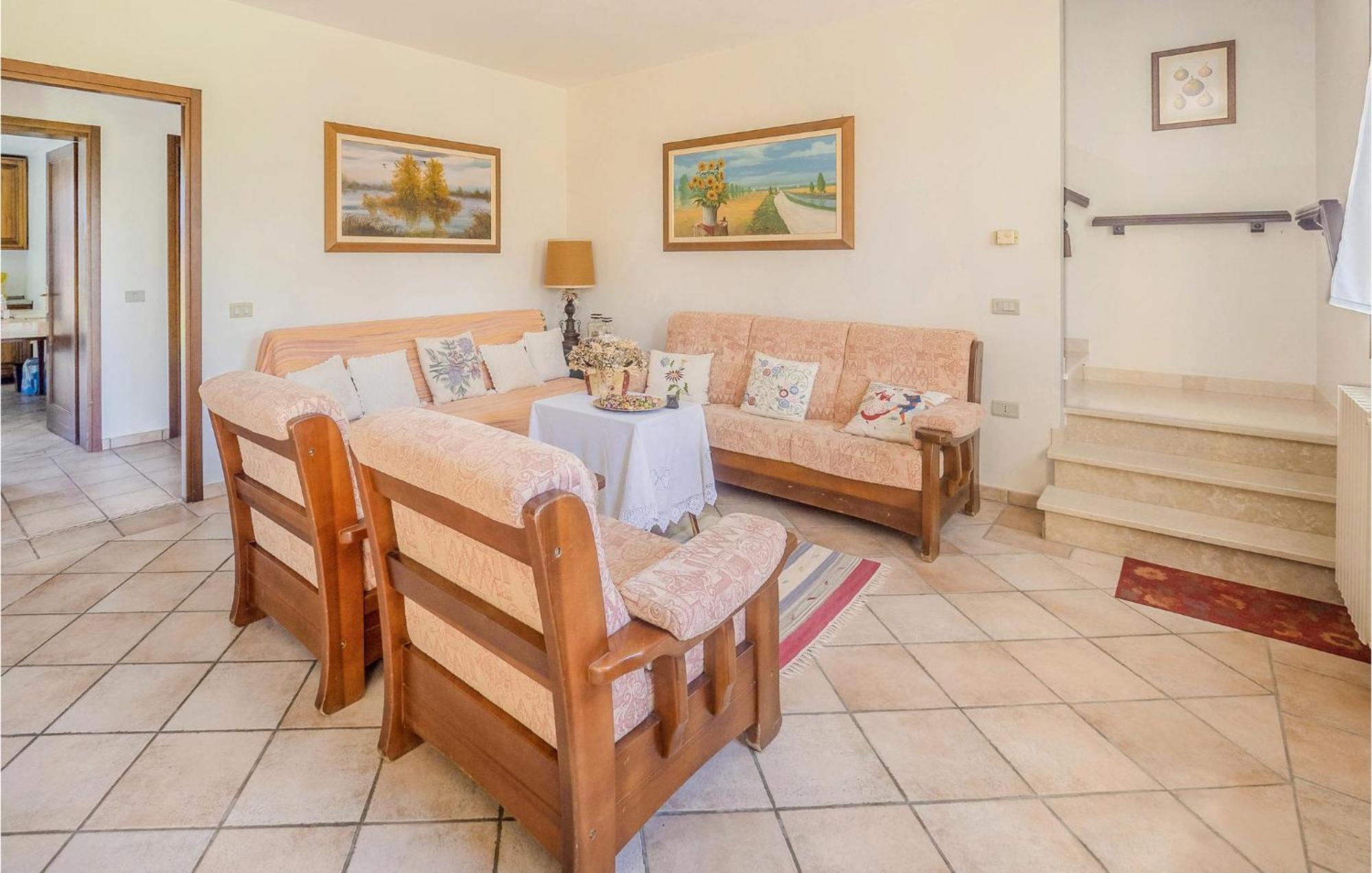 Awesome Home In Ariano Nel Polesine With Kitchen San Basilio Exterior foto