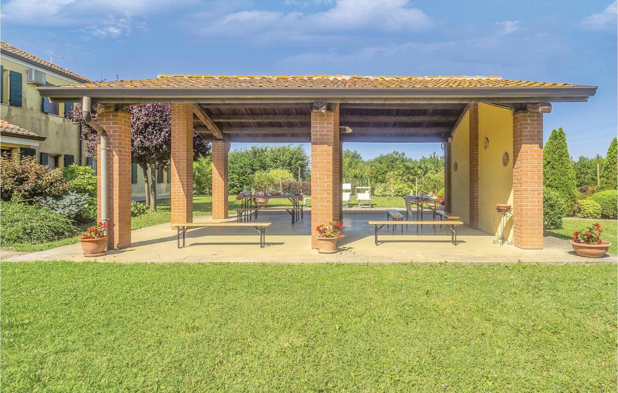 Awesome Home In Ariano Nel Polesine With Kitchen San Basilio Zimmer foto